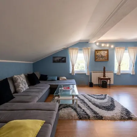 דירה Max 3 By Guide