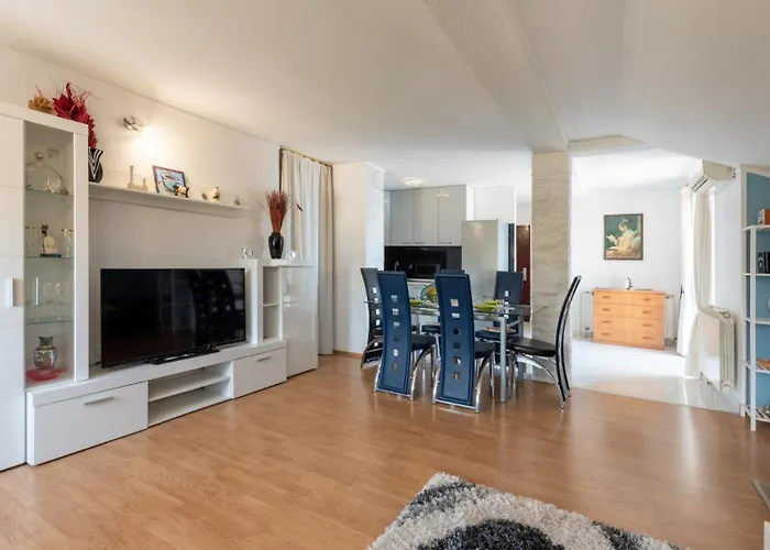 Max 3 By Guide * Rijeka