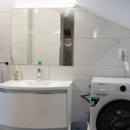 Max 3 By Guide Apartman *